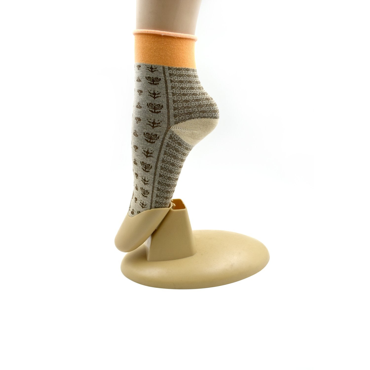 Simple and thickened socks designed for breathability Simple and thickened socks designed for breathability